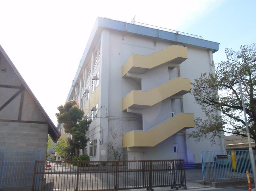 下鎌田西小学校　 ６分